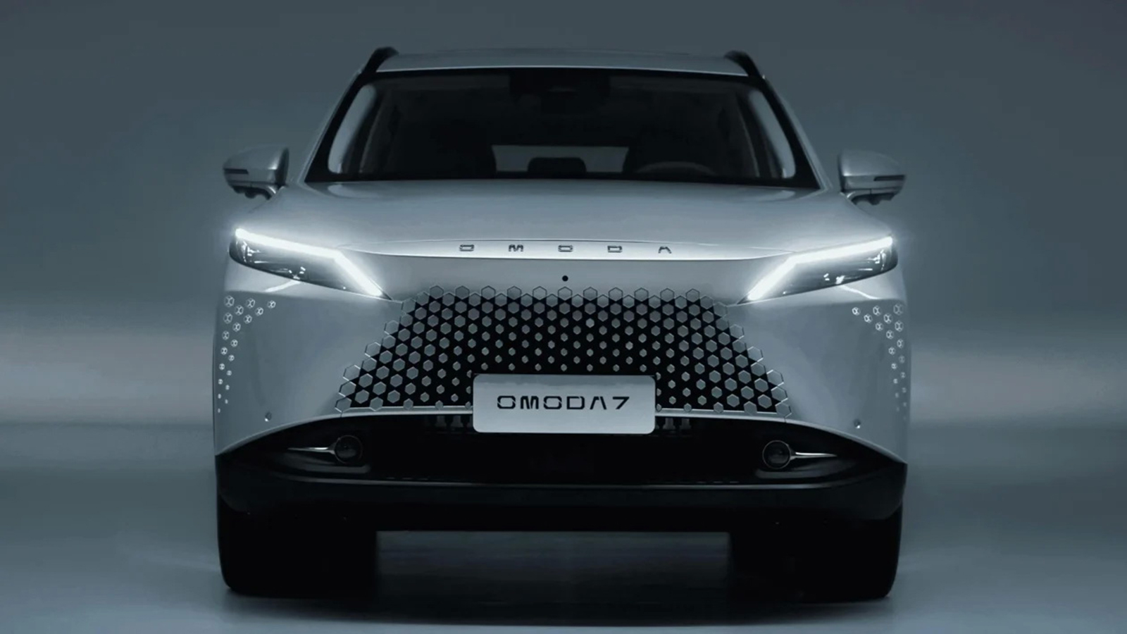 Πρεμιέρα για το Plug-in υβριδικό Omoda 7 με 1.200 χλμ. αυτονομία